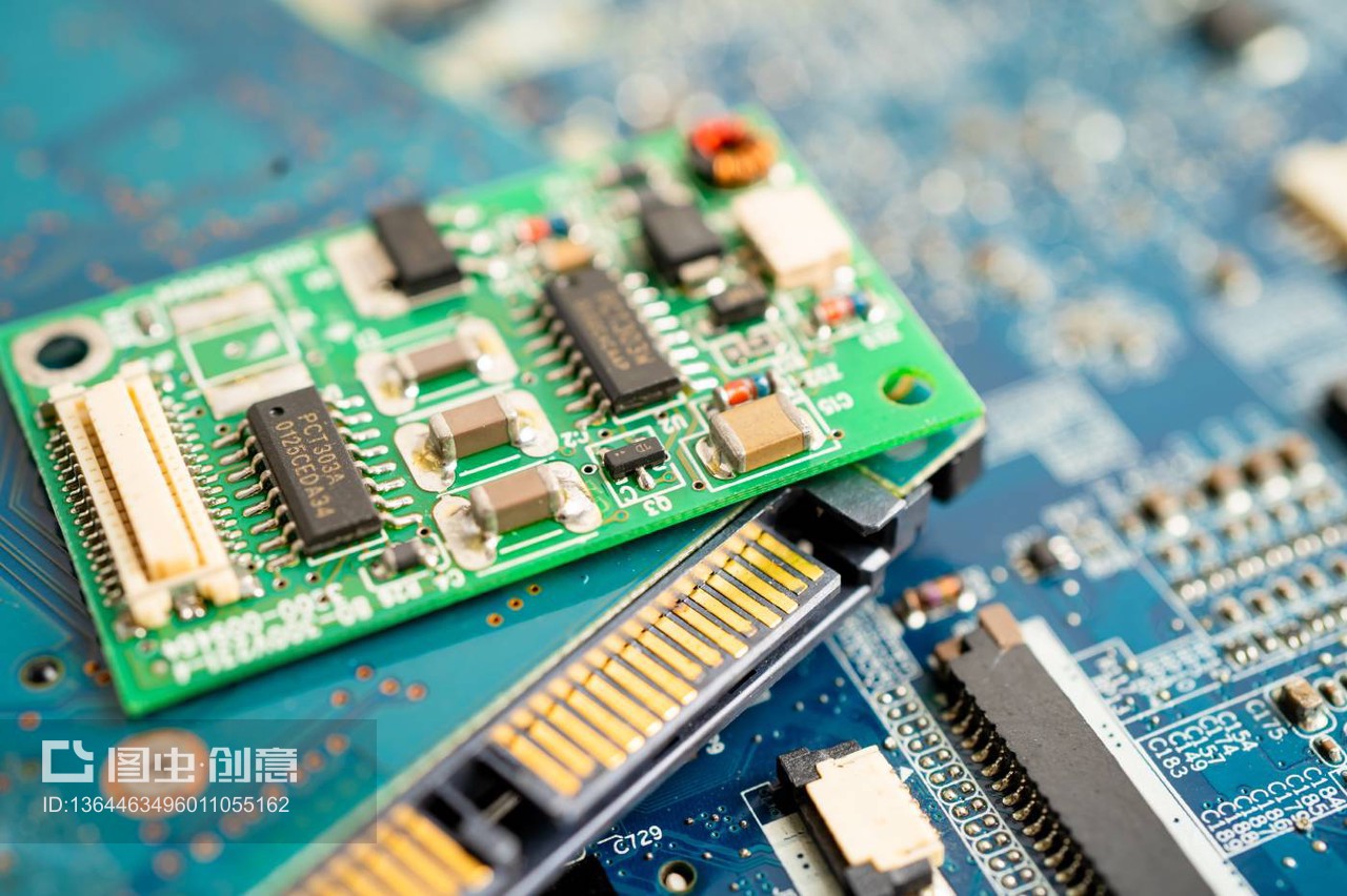 微電路主板電腦電子技術,硬件,手機,升級,清洗概念。